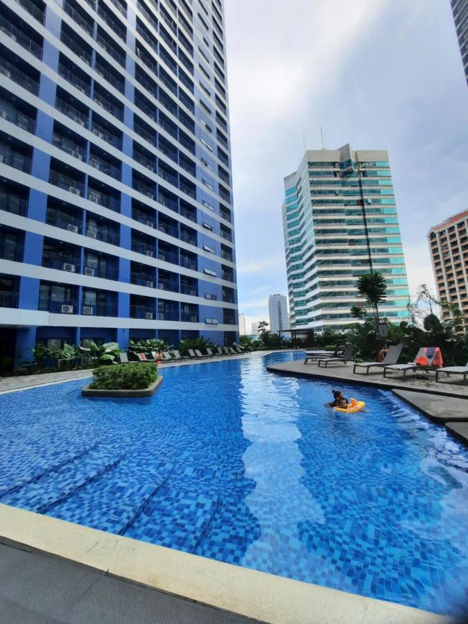Stylish&Comfort Unit With Balcony In Air Makati Makati City Kültér fotó